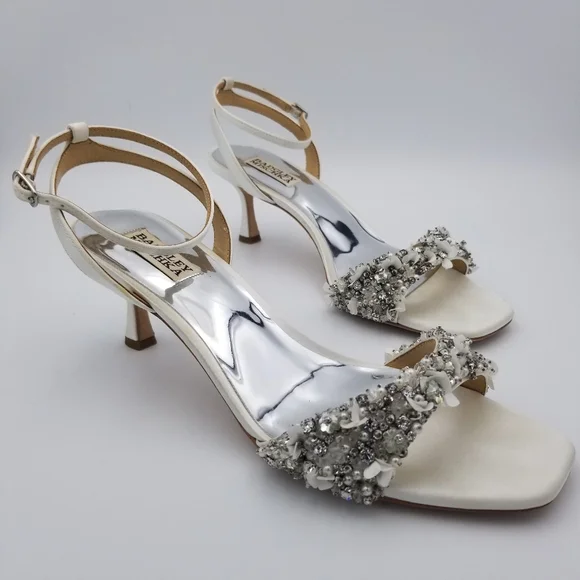 Badgley Mischka Telissa Kitten Heel Sandals, Soft White, Women's Size 9.5 - Picture 1 of 16